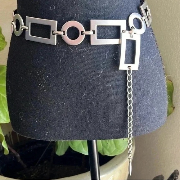 ESCADA Women\'s Vtg Designer Silver Tone Metal ChainLink Circle Rectangle Belt main image 10